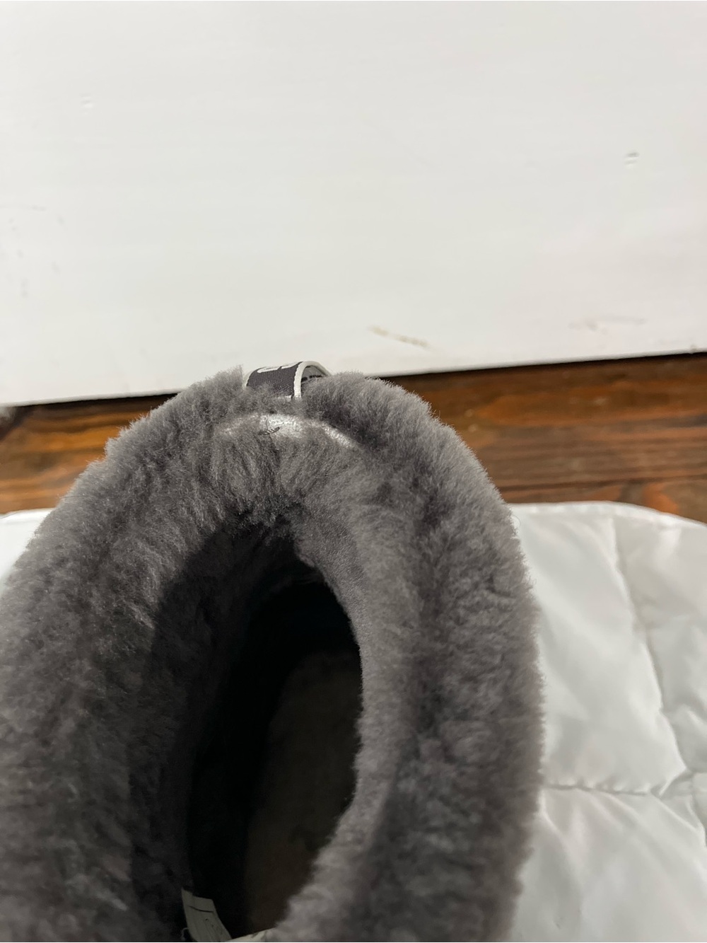UGG Short Shearling Boots in Charcoal, great condition size 7 - Picture 3 of 9